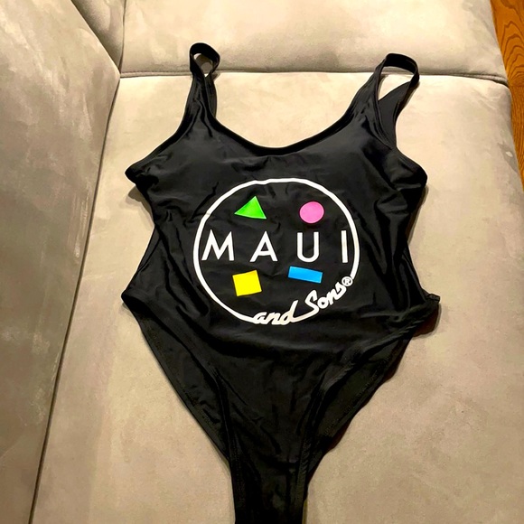 One piece Maui and sons swimwear - Picture 1 of 2
